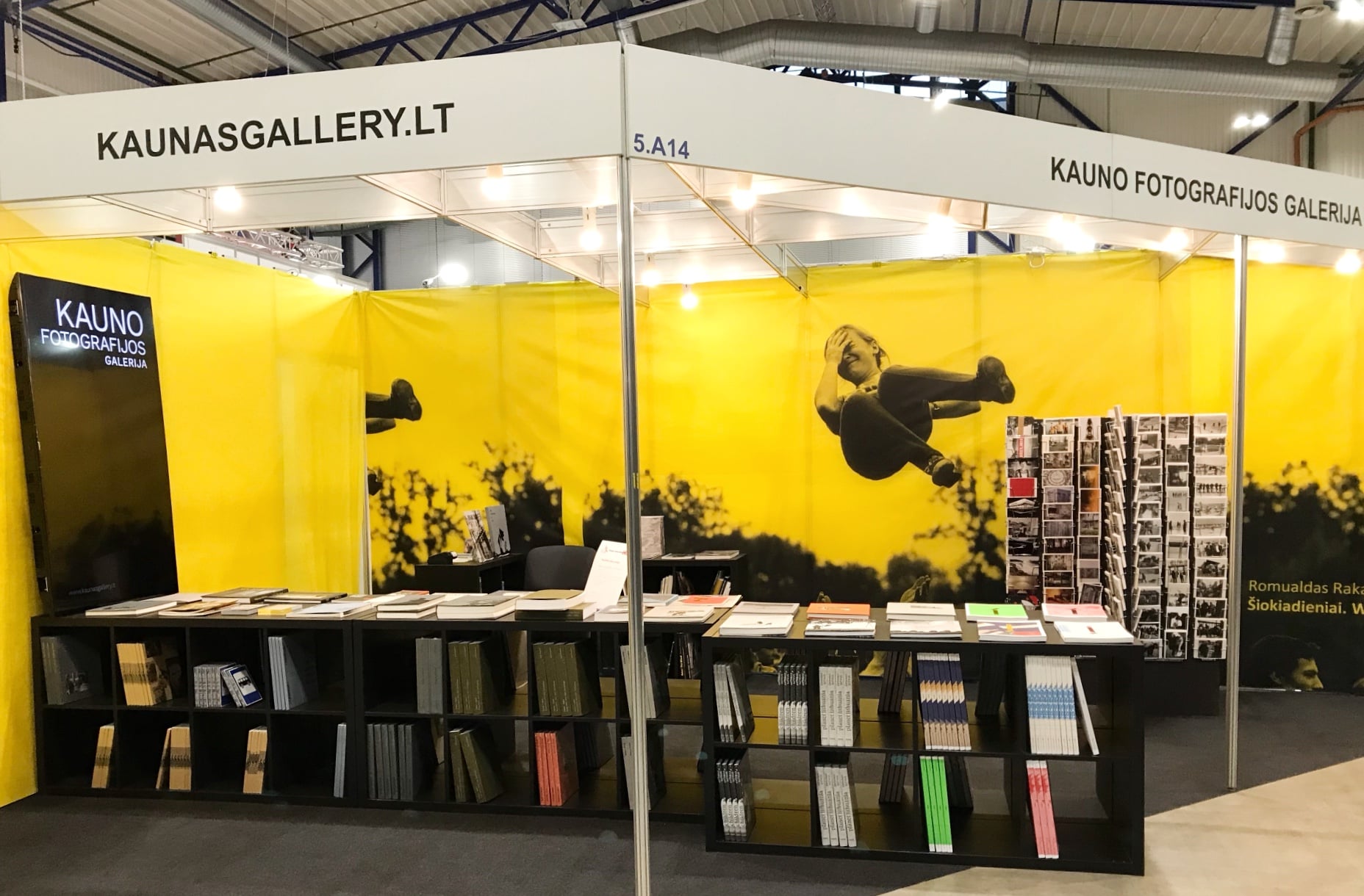 Kauno fotografijos galerijos stendas