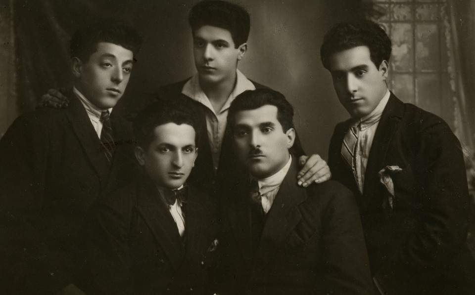 My grandfather Mordechai and his four brothers - Foto studio Germano, Rokiškis
